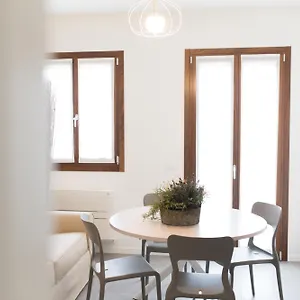 https://venezia-fly-apartments.hotelinveneto.com